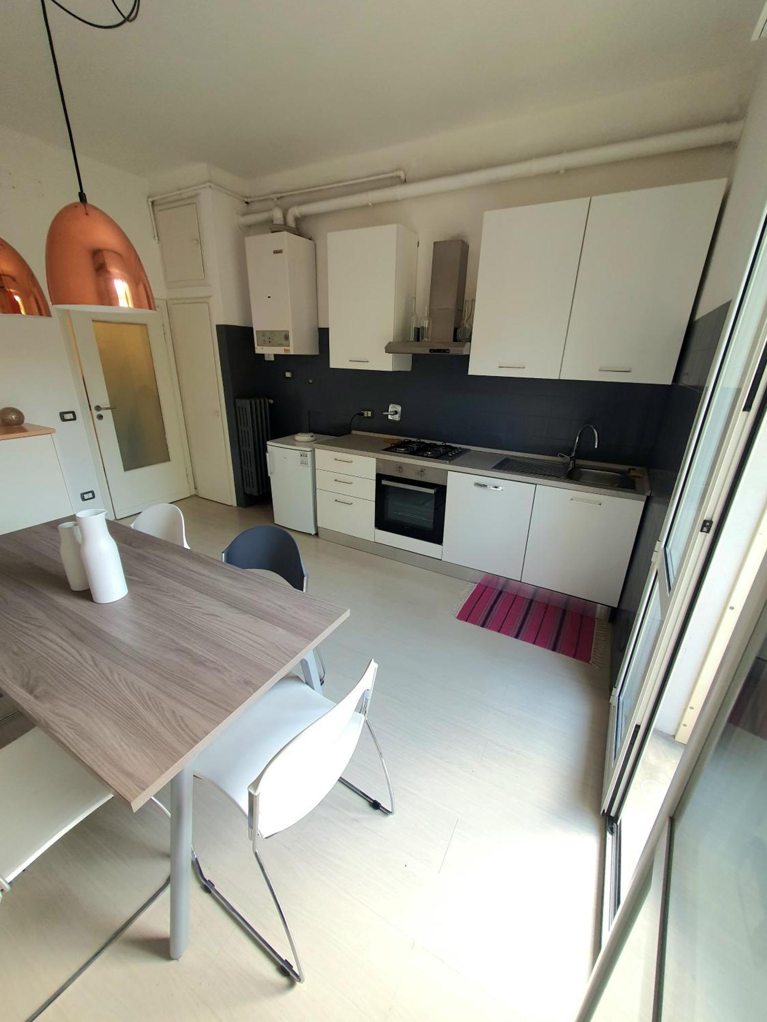 Spacious Three-Room Apartment In Saragozza Bologna Exterior photo
