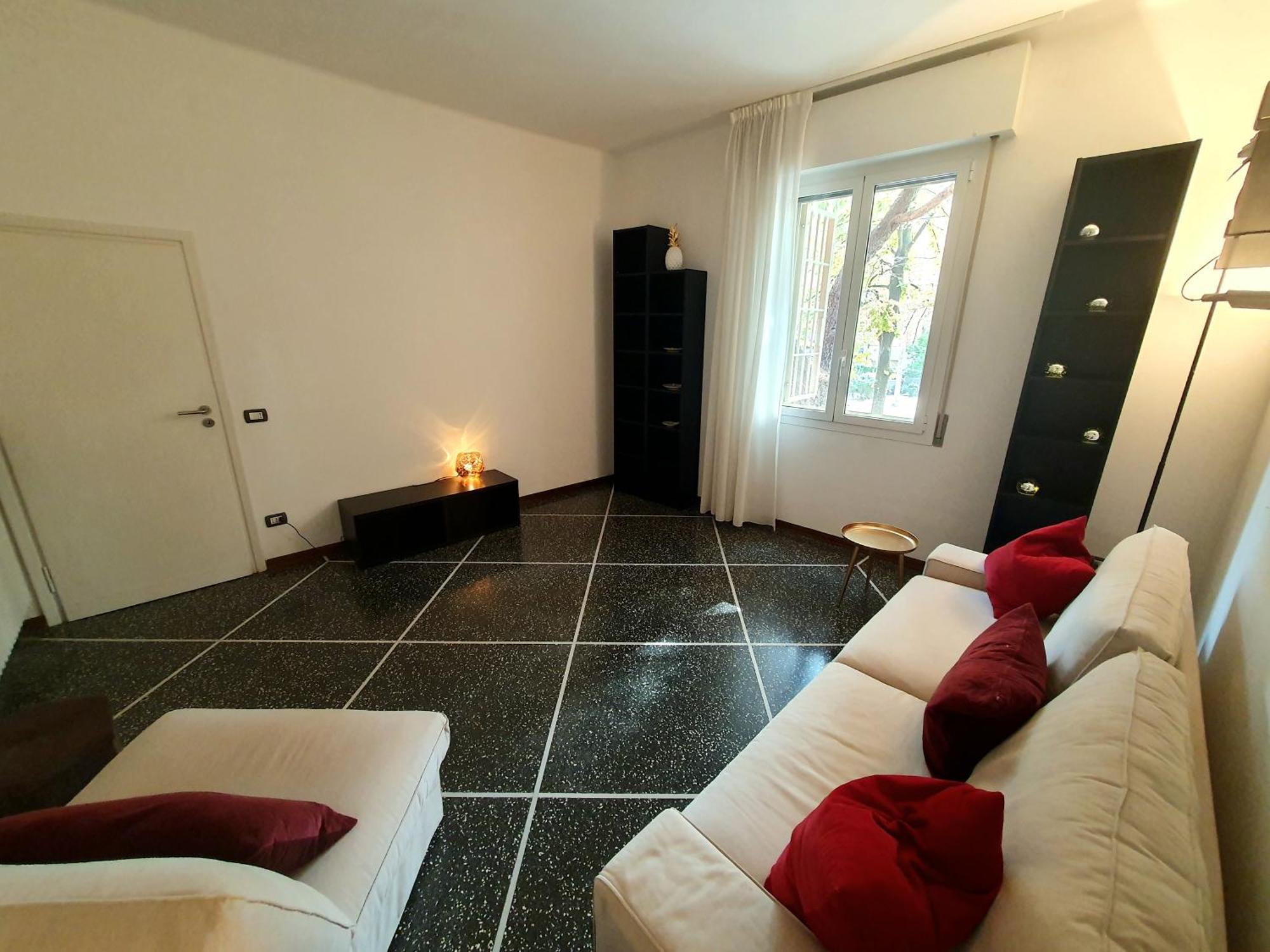 Spacious Three-Room Apartment In Saragozza Bologna Exterior photo